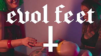 You can have my pussy only if you lick my toes first