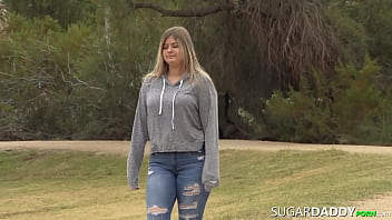 Bbw teen gets filled up by her sugardaddy