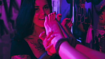 Girlfriend's feet tied to suck and tickle
