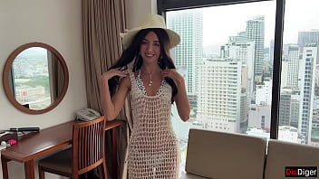 Gorgeous spanish blanca wants to try russian white cock on vacation