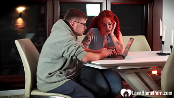 She tought herself fast