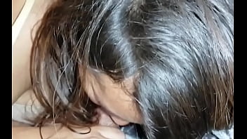 Le gusta engañar a su marido mientras el no está