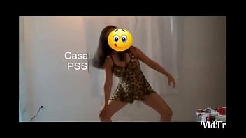 Esposinha dançando bem gostoso casal pss