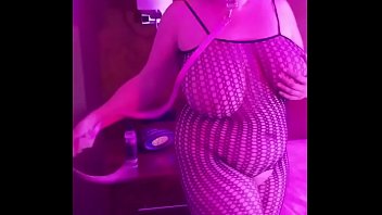 Big titty bbw dances sexy to 1980s music