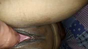 Brinquedo da esposa fazendo gozar gostoso e arrombando