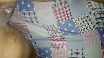 Brinquedo da esposa fazendo gozar gostoso e arrombando Brinquedo da esposa fazendo gozar gostoso e arrombando