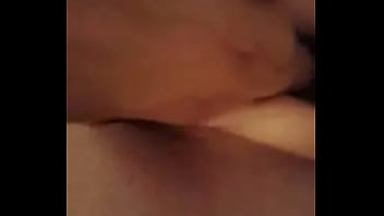 Siririca ao som de raça negra