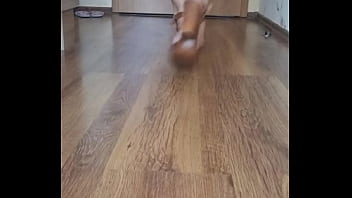 Play with tiny feets