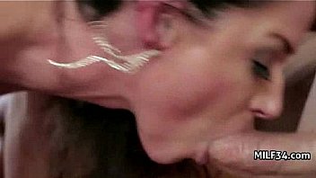 Hot cougar gets mouthful of cum