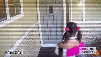 Girl makes extreme anal sex tape with guy she met online