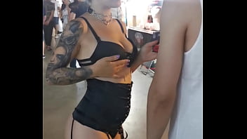 Dans 1h sortie d'une vidéo exclusive j'ai filmé un strip tease privé avec