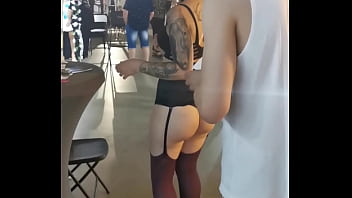 Dans 1h sortie d'une vidéo exclusive j'ai filmé un strip tease privé avec