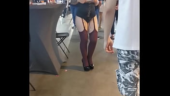 Dans 1h sortie d'une vidéo exclusive j'ai filmé un strip tease privé avec