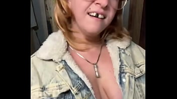 Help me hit 8k today anyone who retweets this post will get this ladies nudes sent to their inbox