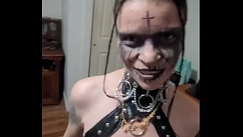 Couple takes turns with oral