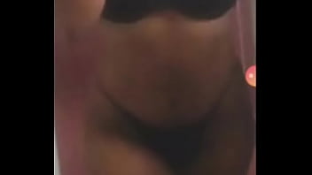 Aqui estou eu outra vez louca por dinheiro