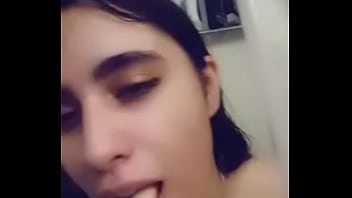 My girl wants me to face fuck her