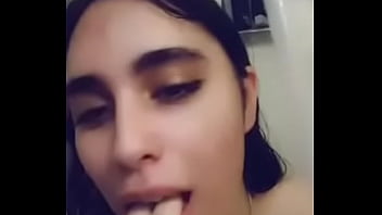 My girl wants me to face fuck her