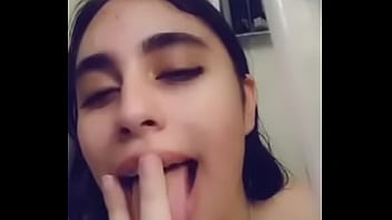 My girl wants me to face fuck her