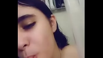 My girl wants me to face fuck her