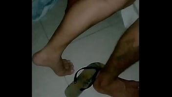 Metendo na putinha de quatro até ela não aguentar