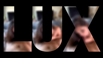 Vizinha da bunda grande gosta de chupar pau