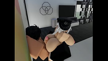 Mi amiga me masajea el pene con su gran culo