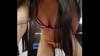 Mi novia se masturba por la webcam