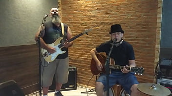 Nunca vi deputado fazer greve por conta de salário