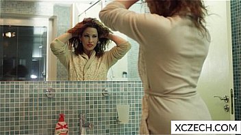 Super sexy milf showing tits