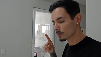 Fomos pegos no flagra pelo amigo do meu marido