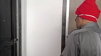 Wanita berseragam itu mengambil barang barang dari rumah ibu tiriku dan aku memergokinya dia meniduriku dan aku memaafkannya Wanita berseragam itu mengambil barang barang dari rumah ibu tiriku dan aku memergokinya dia meniduriku dan aku memaafkannya