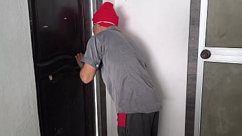 Wanita berseragam itu mengambil barang barang dari rumah ibu tiriku dan aku memergokinya dia meniduriku dan aku memaafkannya Wanita berseragam itu mengambil barang barang dari rumah ibu tiriku dan aku memergokinya dia meniduriku dan aku memaafkannya