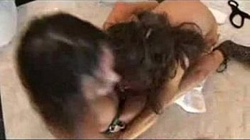 78968 crasy young lesbian girls squirting f70