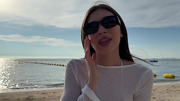 Beach hottie invites me to her hotel room for a wild night