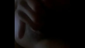 Novinha safada na siririca