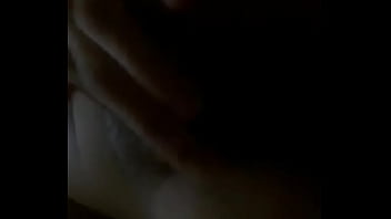 Novinha safada na siririca