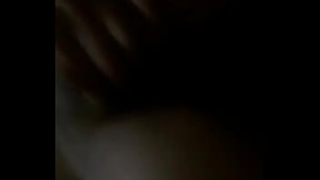 Novinha safada na siririca