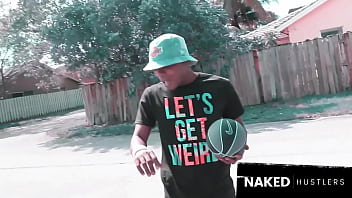 Baddie’s light skin pretty bitches are full time dick pleasers