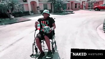 Baddie’s light skin pretty bitches are full time dick pleasers