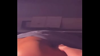 Llegamos Del Bar Y Mi Compa Me Mama El Culo Por Primera Vez Y No Se Aguanta Y Me Folla thumbnail