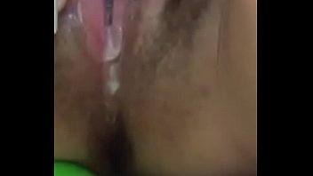 Busting a quick nut with my hitachi while stuffing my loose cunt