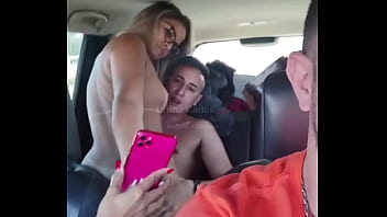 Sentei na pika durante a viagem e ganhei leitinho na boca e o corno do meu ex filmou tudo i sat on the pika during the trip and got milk in my mouth and my ex's cuckold filmed everything