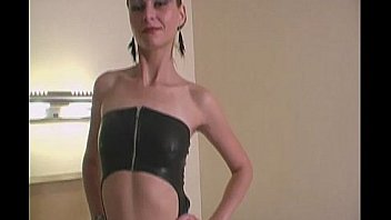 Nonton Czechoslovakian Girl Does Handjob thumbnail