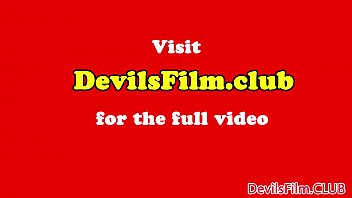 Mature babe toying her pussy with huge dildos