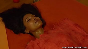 Sticky pussy fingers from india