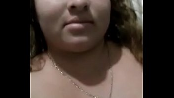 La vecina tiene ganas de mamarmela La vecina tiene ganas de mamarmela