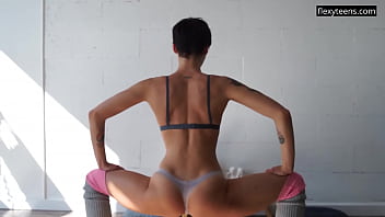 Sima strekoza russian naked gymnast spreading legs Sima strekoza russian naked gymnast spreading legs