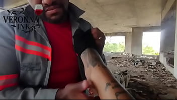 Veronna invade a obra só pra atiçar the black hunter 2