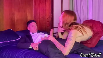 Ruiva safada me chamou pra casa dela antes da formatura e sentou gostoso na minha pika